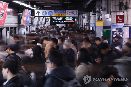 서울지하철 2노조 파업 안한다…1·3노조는 6일 파업 예고(종합)