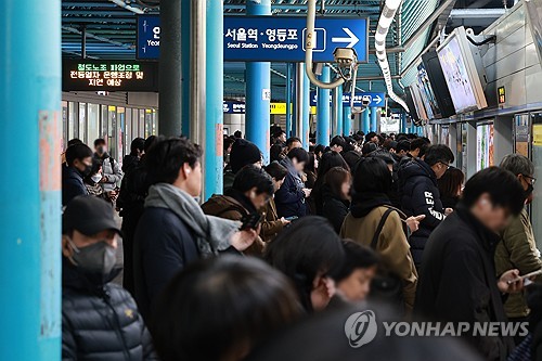 수도권전철 내일 정상운행…철도노조 파업 철회·업무 복귀(종합2보)