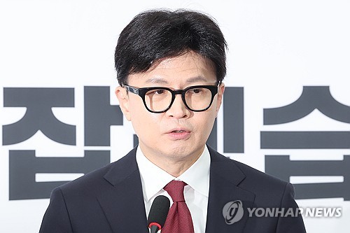 한동훈, 심야 윤리위 소집…'尹대통령 출당·제명' 논의(종합)