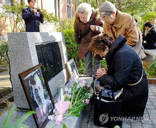 시인 윤동주에 日도시샤대 명예박사…"지켜주지 못한 미안함"