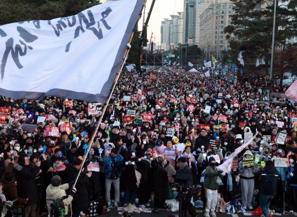 양대노총, 대통령 탄핵 가결에…“내란범죄자 바로 체포해야”