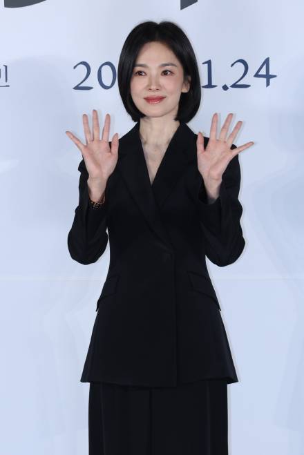 [포토] 송혜교, '검은 수녀들' 기대해도 좋아요