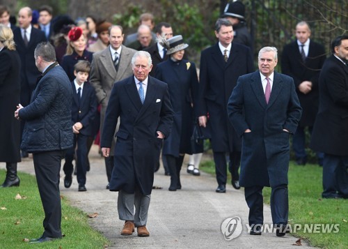 '간첩 의심 중국인 친분' 英왕자, 왕실성탄모임 불참…中 "황당"(종합)