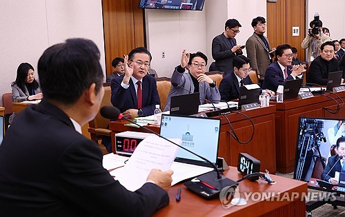 與, '내란 공범' 발언 野김용민 국회 윤리위 제소키로