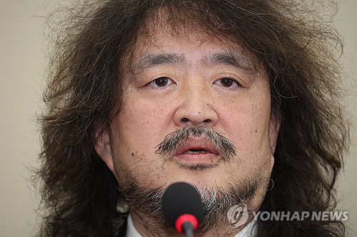 與 "민주당, 이제 와 김어준 폭로 손절…선동성 궤변 사죄하라"