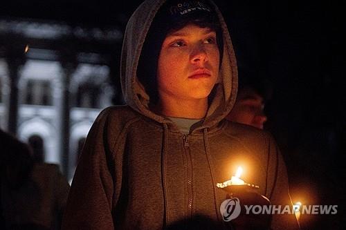 "美 학교 총격 15세 소녀, 부모 이혼·양육권 분쟁 등 가정사"