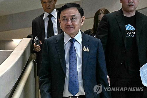 태국 탁신 전 총리, '상왕 논란' 속 정치·외교무대 행보 확대