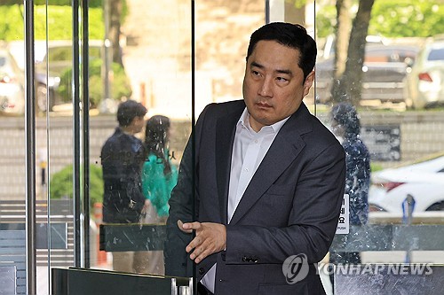 '도도맘 무고 종용' 강용석 집유 확정…4년간 변호사 못해