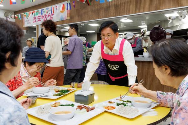 마포구 '효도 밥상' 등 성공 비결 배우려 전국서 몰려들어