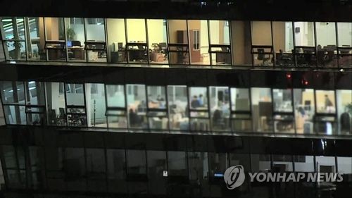 "직장인 3명 중 2명, 내년 연봉 인상 기대…평균 3.1% 예상"