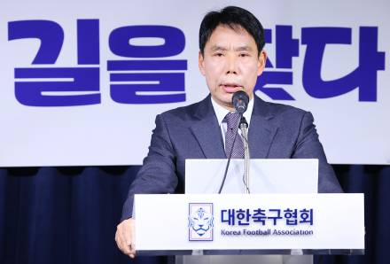 신문선 축구협회장 후보 "재벌의 축구 행정에 마침표 찍어야, 단일화는 더 고민"