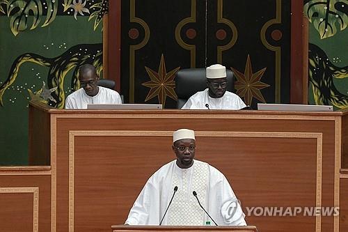 프랑스군 아프리카서 속속 철수…세네갈 "외국군 기지 폐쇄"