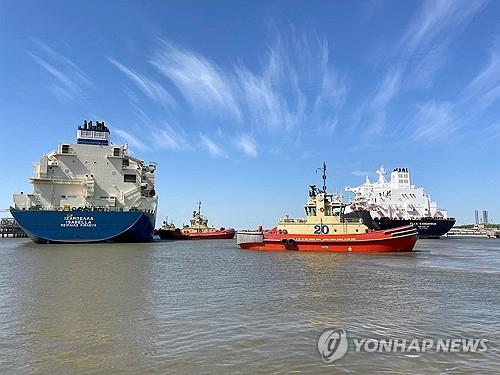 우크라, 미국산 LNG 첫 수입…"전략적 조치"