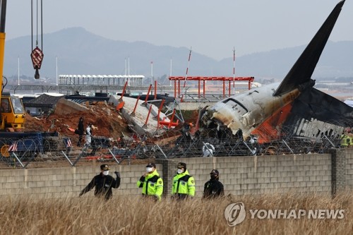 [제주항공 참사] "랜딩기어가 안 내려와"…긴박했던 첫 119 신고