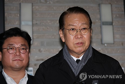 권영세 "尹 체포영장 집행, 대단히 잘못…임의수사로 바꿔야"