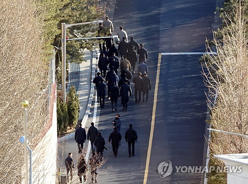 공수처, 경호처와 오전 내내 尹체포 대치…경호처장 "수색불허"(종합2보)