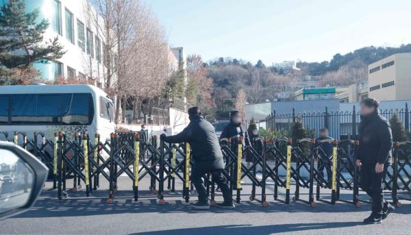 경호처 "병사들 동원 사실 아냐…공수처 도착시 후방근무 전환"