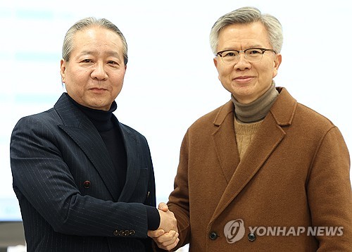 의협 회장 선거 김택우·주수호 '강경파' 맞대결로 압축(종합)