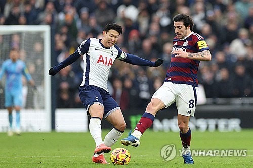 '손흥민 교체 출전' 토트넘, 뉴캐슬에 역전패…EPL 4경기 무승