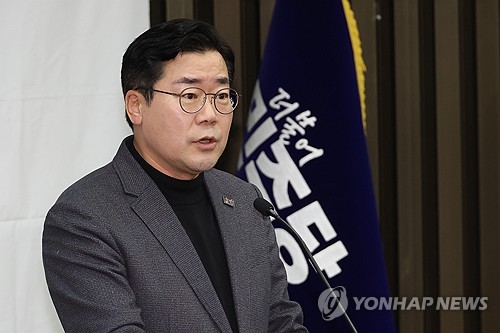 박찬대 "崔대행, 경호처장 직위해제 않으면 합당한 조치할 것"