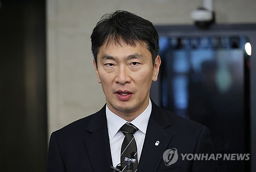 이복현 "崔대행에 사법적 부담 적절치 않아"(종합)