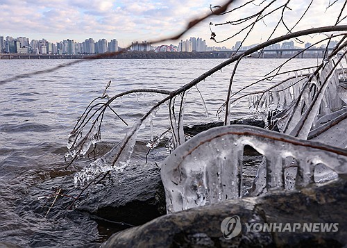 [날씨] 아침 최저 -13도 '겨울본색'…충남·전라에 많은 눈