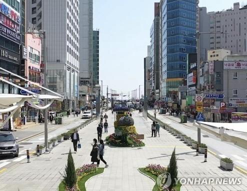 [현장in] 경관 단절 vs 새로운 볼거리, 해운대 타임스스퀘어 논란