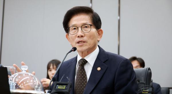 김문수 장관 "어린이집 개선방안, 저출생 대책에 적극 반영"