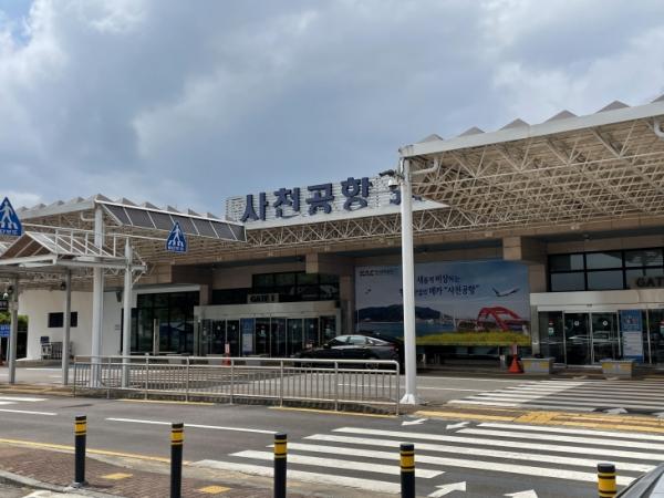 국제공항 승격을 추진하는 사천공항 전경. 경남도 제공