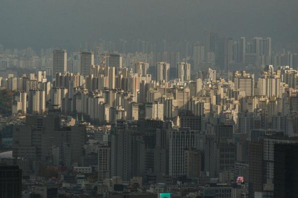 "금리 내려도, 대출한도 줄고 경기 나쁘면 '아파트 가격 양극화' 심해져"