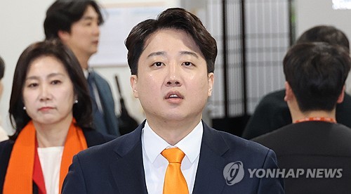 이준석, 허은아 대표 겨냥 "당원소환제" 압박…許 "사퇴 안해"