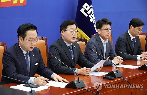 박찬대 "崔대행, 경호처 불법 행위 조장…모든 책임져야"