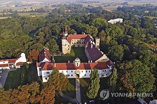 폴란드 고성마을 "스페이스X 유럽기지 우리 동네로"