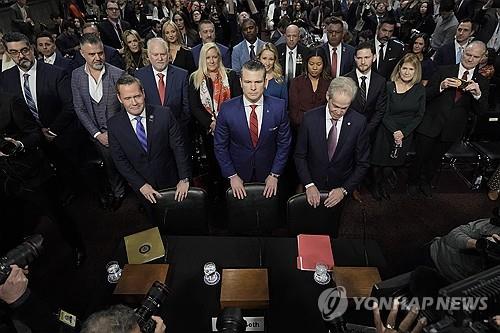 정당별로 갈린 美국방 청문회…민주당은 공세, 공화당은 방어막(종합)