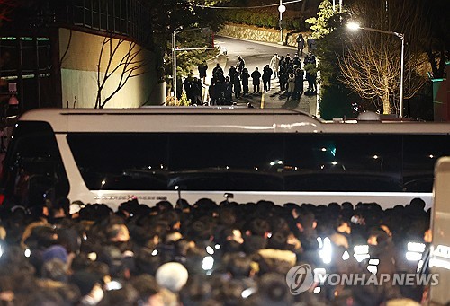 尹측 "관저 불법침입시 경호처 매뉴얼 의해 업무 수행할 것"