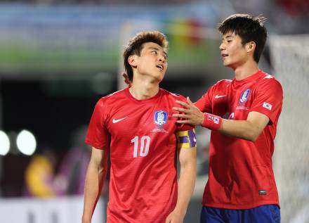 ‘THANKOO’ 축구화 벗은 구자철이 돌아본 ‘기성용-이청용’ 황금세대…“큰 힘이 된 동료, 함께해 영광”