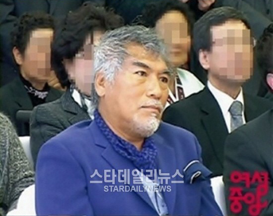 김갑수, 나훈아 정치 발언에 "교활한 노인...70~80대는 자유민주주의가 밥 먹여준다는 인식 없다" 비판