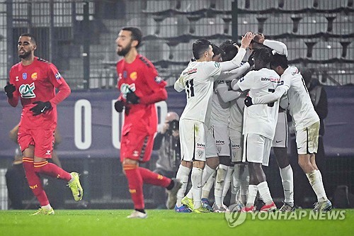 이강인 교체출전 PSG, 에스팔리에 4-2 진땀승…프랑스컵 16강행