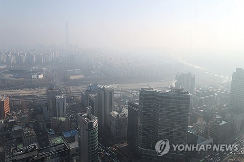 [날씨] 곳곳 짙은 안개·빙판길 조심…낮부턴 추위 풀려