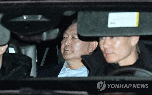 공수처 "尹은 확신범·증거인멸 우려"…尹측 "2차 계엄 말 되나"