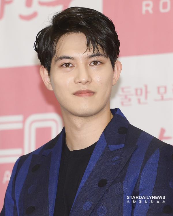 이종현, 티빙 오리지널 드라마 '스터디그룹'으로 데뷔