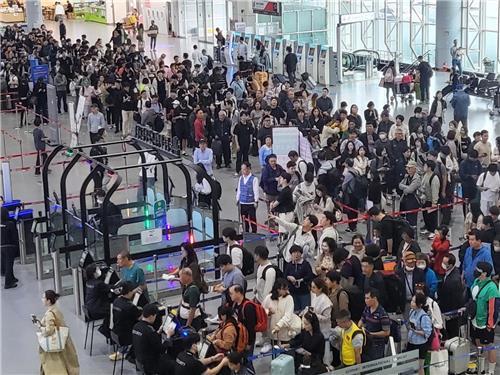 김해공항 설연휴 하루 평균 4만9천명 이용 예상