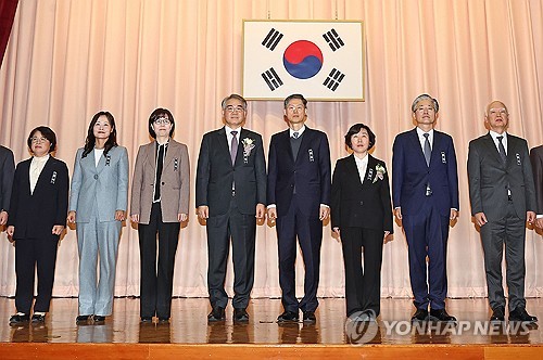 절반 갈라진 헌재 이진숙 탄핵심판…진영논리 공방에 시름(종합)