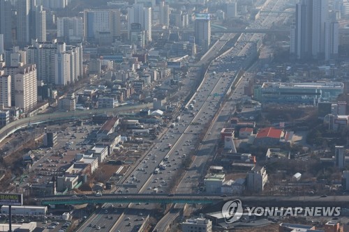 작년 설연휴 휴게소서 1인당 1만5천원 썼다…3년전보다 38%↑