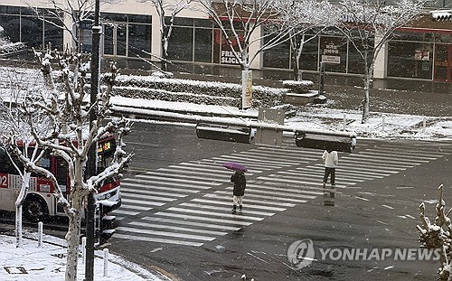 봉화 주실령·영주 고치재 도로 통제…"눈 영향"(종합)