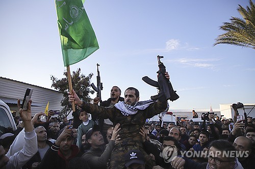 예루살렘 거주 팔레스타인 남성, 하마스 석방 축하하다 체포