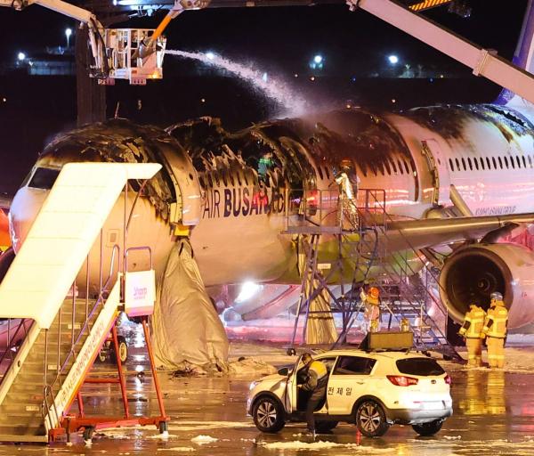 ‘항공기 화재’ 김해공항 29일 다시 정상 운영