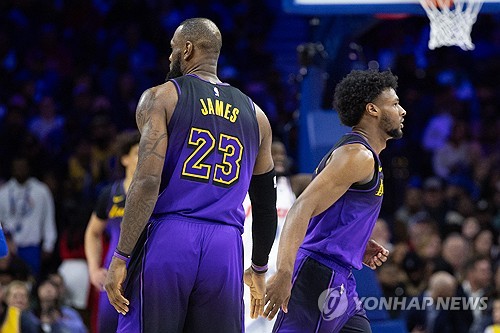 NBA 킹 제임스 '아들' 브로니, 15분간 슛 5개 놓치고 실책도 3개