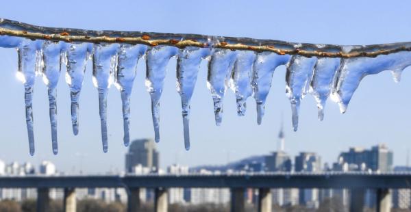 [내일날씨]연휴 끝, 출근길 -12도 한파…전국 대부분 눈·비