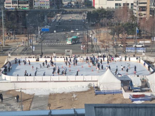 경기평화광장 스케이트장, 7500여명 '겨울 추억 만들기'